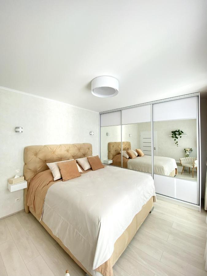 Die Eleganz - Apartment Near The City Center With Free Parking Bratislava Luaran gambar