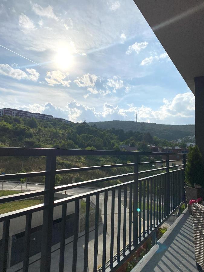 Die Eleganz - Apartment Near The City Center With Free Parking Bratislava Luaran gambar